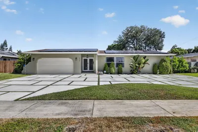5301 SW 8th Court 1