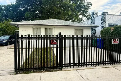 1270 NW 39th St #1270 1
