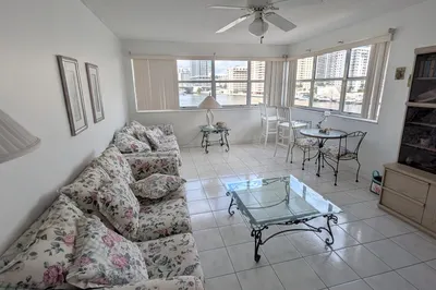 111 Golden Isles Drive #C10 1