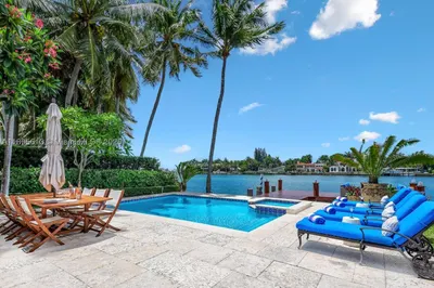 56 S Hibiscus Dr 1