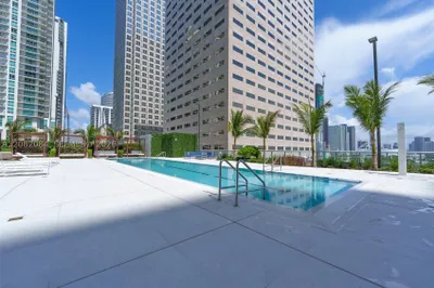 325 S Biscayne Blvd #415 1