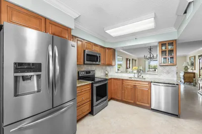 7076 Huntington Lane #502 1