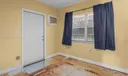 351 E 14th St Photo
