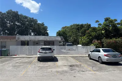 21122 NW 39th Ave 1