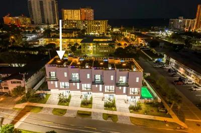 1006 N Riverside Drive 1