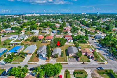 237 SW 11th Avenue 1
