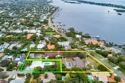 7621 S Flagler Drive 1