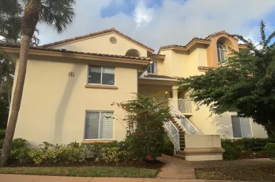 13101 Glenmoor Drive