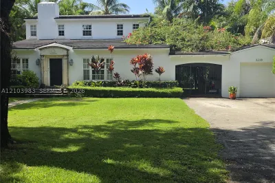 3238 Riviera Dr 0 1