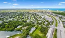 202 E Riverside Drive Photo