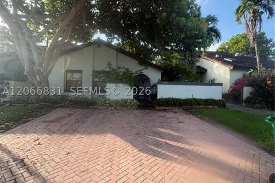17919 NW 66th Ct 1