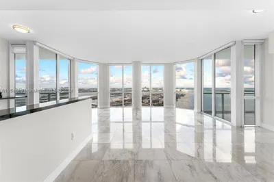 244 Biscayne Blvd #4803 1