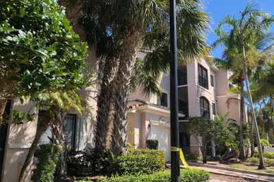 2806 VERONIA Drive #113 1