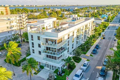 117 Lake Avenue #401 1