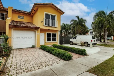 750 SW 6th Ct 1