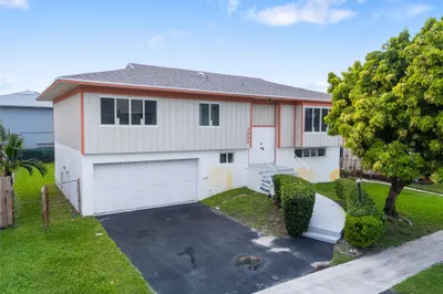 7904 NW 40th Street 1