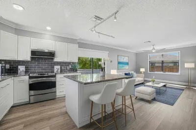 324 W Pine Street #11 1