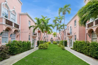 756 Meridian Ave #11 1