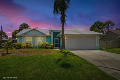 1074 SW Barbarosa Avenue Sw 1