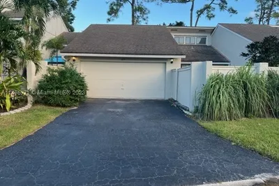649 Spinnaker Ct 1