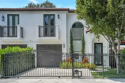 3012 Elizabeth St #3012 1
