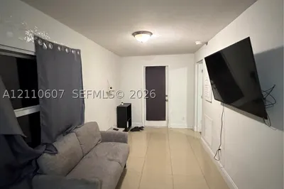 2820 SW 13th #4 1