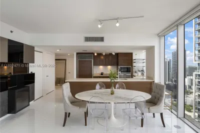 475 Brickell Ave #4015 1