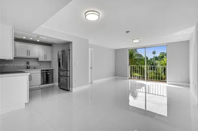 1740 NW N River Dr #422 1
