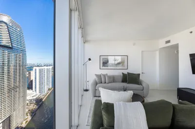 485 Brickell Ave #4804 1