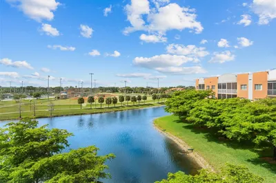 7725 Yardley Dr #413 1