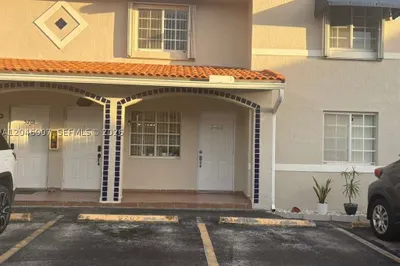 10101 W Okeechobee Rd #5202 1