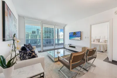 200 Biscayne Boulevard Way #3613 1