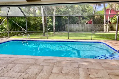 1140 SW 15th Street 1