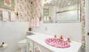 44 Cocoanut Row #227 B Photo