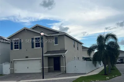 421 NE 6th Ct 1