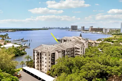 11370 Twelve Oaks Way #416 1