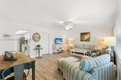 3205 Colony Club Rd #2 1