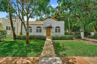 1102 Genoa St 1