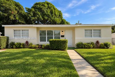 1240 W 26th Ct 1