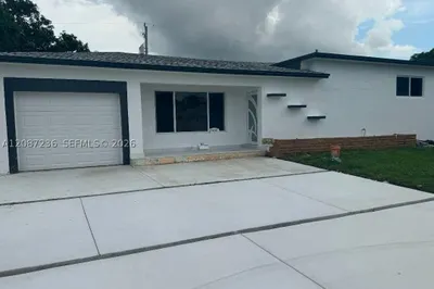 19201 NW 10th Ct 1