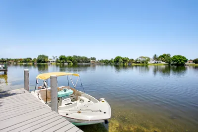 Lake Breeze Dock&Boat