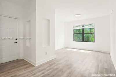 934 Michigan Ave #209 1