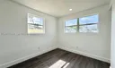 685 SE Park Dr Photo