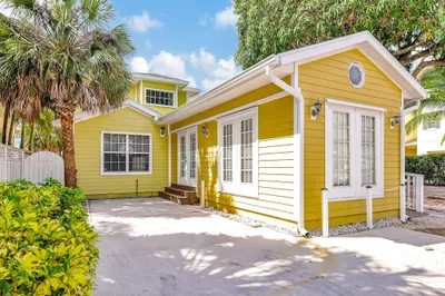 524 SW 3rd Street 1