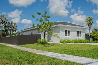 348 SW 5th Ave 1
