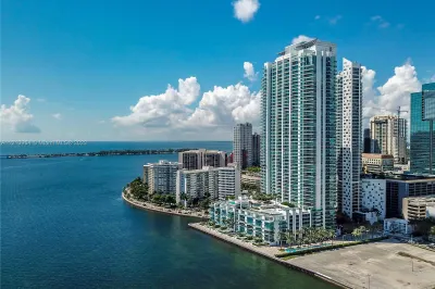 1331 Brickell Bay Dr #611 1