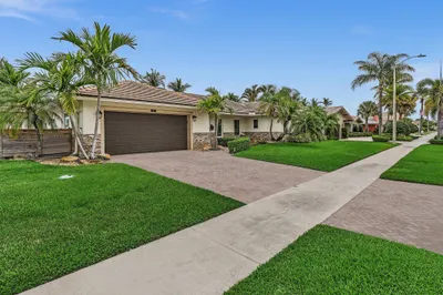 1525 SE 12th Street 1