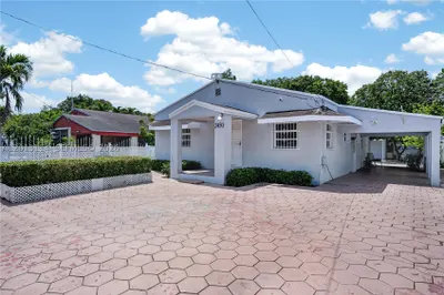 2450 NW 32nd St 1
