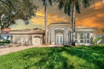 8041 Bermuda Point Ln 1
