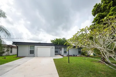 7302 NW 64th Ct 1